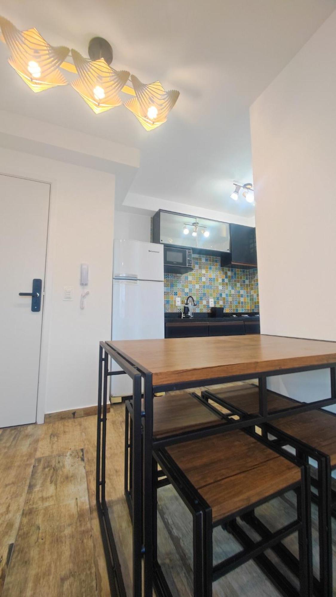 Apt 17 Andar Com 2 Quartos A 300M Do Metro Com Piscina E Academia * São Paulo